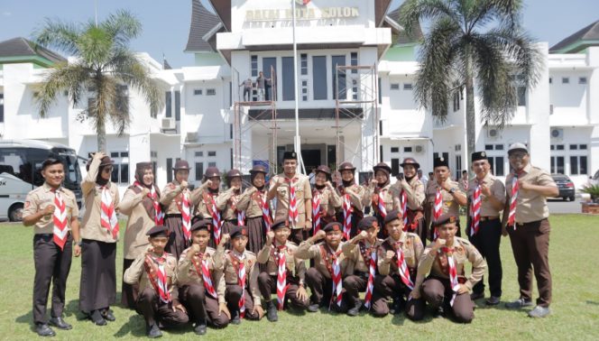 
 Wawako Lepas Kontingen Jamnas Kwarcab Kota Solok ke Cibubur