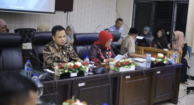 
 DPRD Bersama Pemko Solok Persentasikan KUA PPAS Perubahan APBD TA 2022
