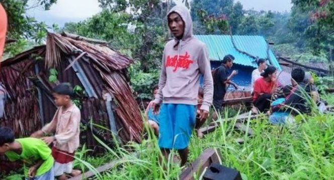 
 Gempa M 6,4 Guncang Mentawai, 2.326 Jiwa Mengungsi