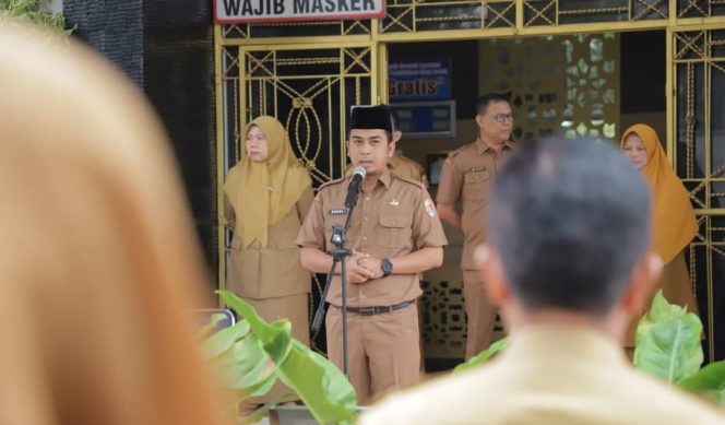 
 Pimpin Apel Pagi, Wawako Solok Sebut Butuh Kolaborasi Dalam Pengabdian Pelayanan