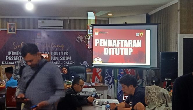 
 Tutup Pengajuan Bacaleg, 14 Dokumen Parpol Diterima KPU Kabupaten Solok