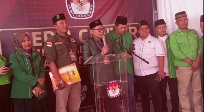 
 Daftar Bacaleg ke KPU, DPC PPP Kabupaten Solok Targetkan 6 Kursi pada Pileg 2024