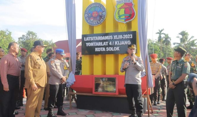 
 Walikota Solok Resmikan Tugu Latsitardanus XLIII Tahun 2023 Simpang Lima Laing