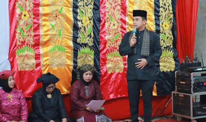 
 Wawako Solok Ramadhani Kirana Putra Buka Prosesi Mangulifah Guru Silek