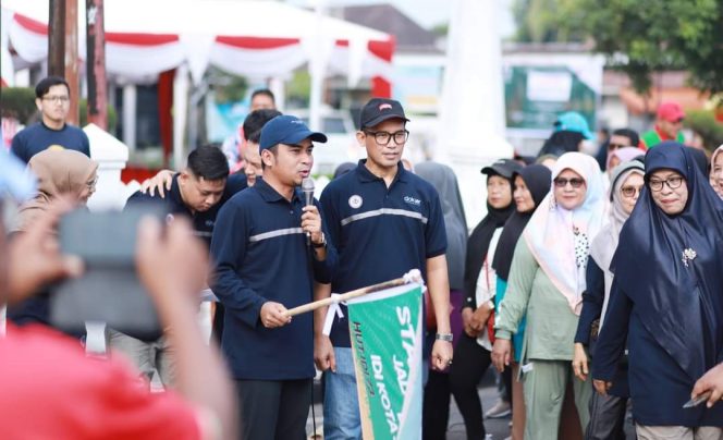 
 Sambut HUT IDI ke 73, Wawako Solok Lepas Jalan Santai
