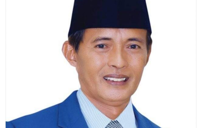 
 Kembali Diamanatkan, Amrinof Dias Datuak Ula Gadang Dianggap Pantas Jabat Pimpinan DPRD Kota Solok