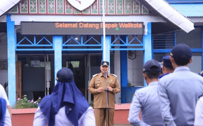 
 Walikota Pimpin Apel Pagi di Dishub Kota Solok