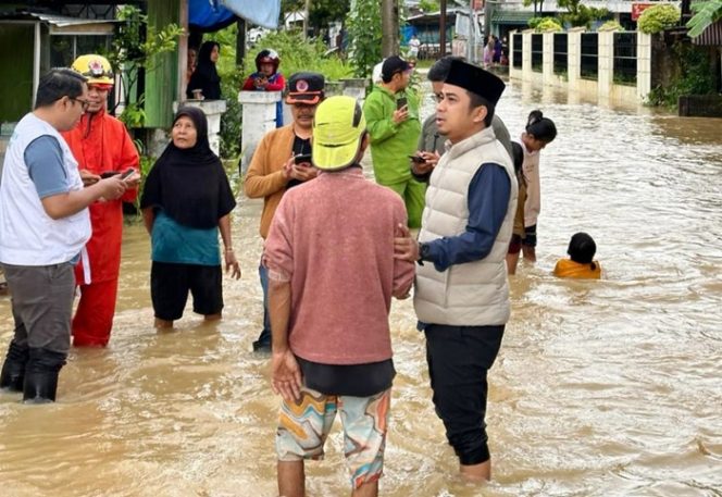 
 Wawako Solok Tinjau Lokasi Banjir di Perumahan Guru Biruhun Simpang Rumbio