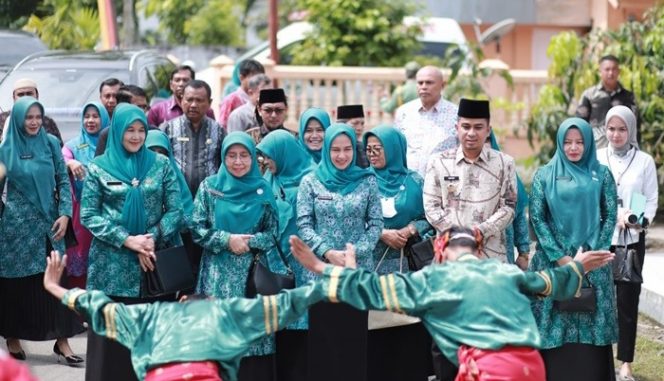 
 Wawako Solok Terima Kunjungan Tim Penilai PKK Sumbar