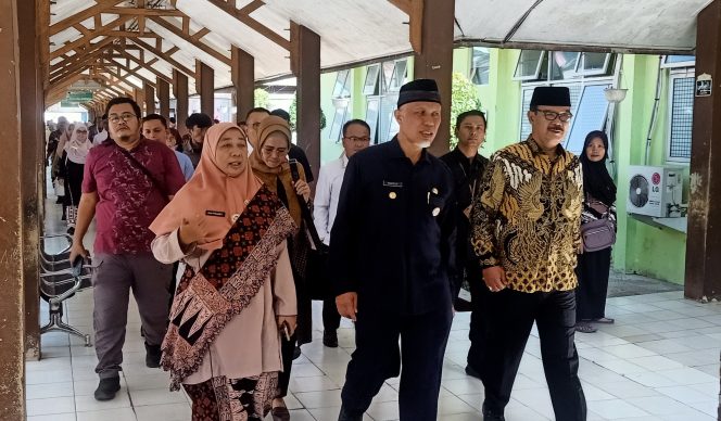
 UHC Terendah, Gubernur Sumbar Harapkan Kabupaten Solok Bersinergi dengan Pemprov