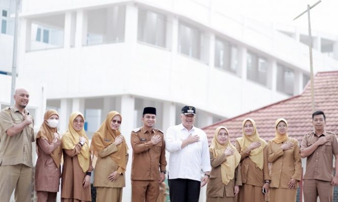 
 Pimpin Apel Pagi Perdana di RSUD Serambi Madinah, Walikota Solok Dorong Etos Kerja Optimal