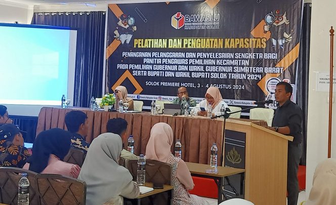 
 Tingkatkan Kapasitas Panwascam, Bawaslu Kabupaten Solok Gelar Pelatihan