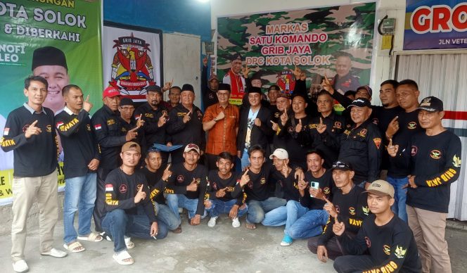 
 GRIB Jaya Cabang Kota Solok Deklarasikan Dukungan pada Paslon Walikota dan Wawako Solok NC-LM