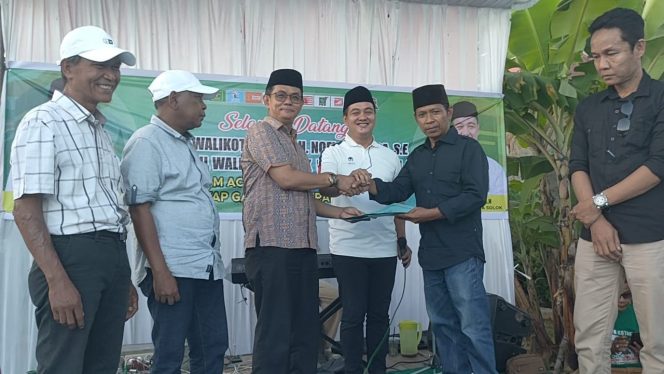
 Terima SK, TBTC Kota Solok Selalu Siap Menangkan NC-LM di Pilkada 2024