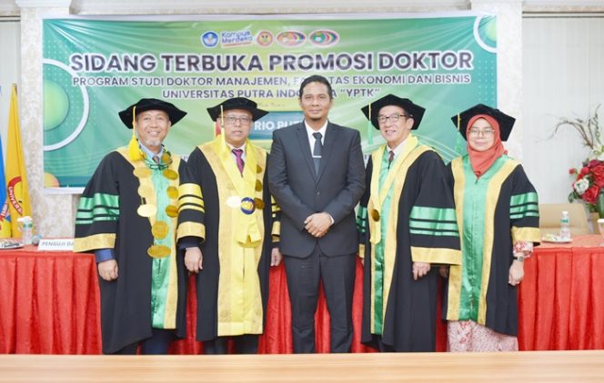 
 Anggota DPRD Kota Solok Rio Putra Raih Gelar Doktor dengan Predikat Cumlaude