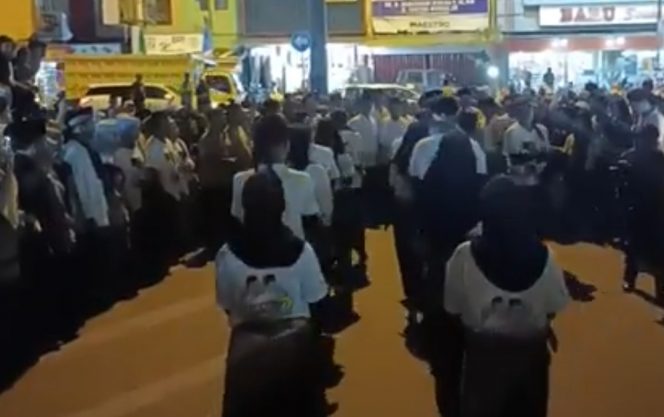 
 Paslon Walikota dan Wawako Solok Dhani-Suryadi Diduga Kembali Lakukan Pelanggaran Pemilu