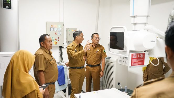 
 Sekda Medison Sidak ke RSUD Arosuka, Tekankan Peningkatan Kualitas Pelayanan