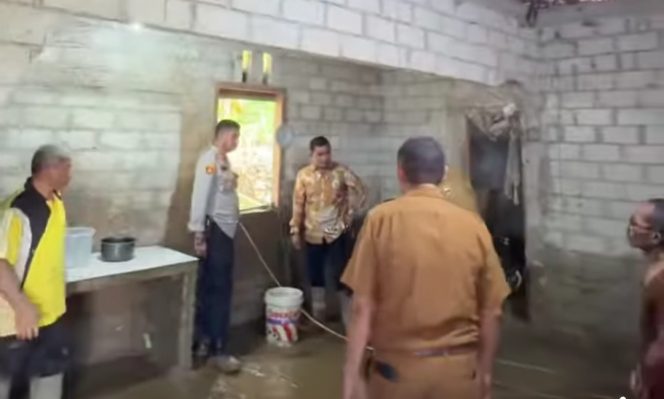 
 Pemkab Solok Sigap Tanggap Bencana, Bupati Turun Langsung ke Lokasi Longsor di Nagari Sungai Jambur
