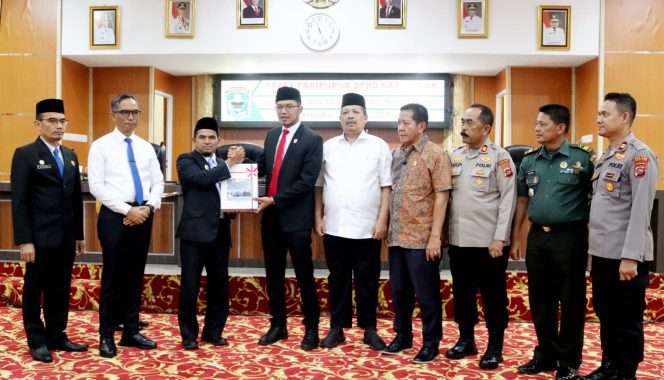 
 Kabupaten Solok Raih WTP Kedelapan, DPRD Gelar Rapat Paripurna Penyerahan LHP BPK